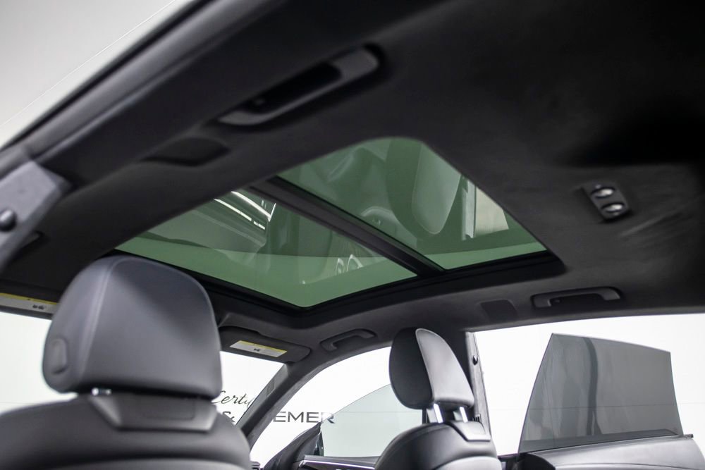 Used 2025 Audi Q8 Prestige image 25