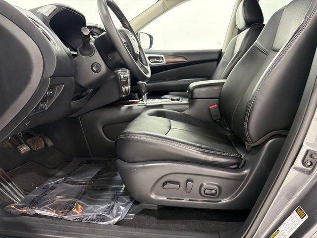 Used 2020 Nissan Pathfinder Platinum AWD/4WD image 14