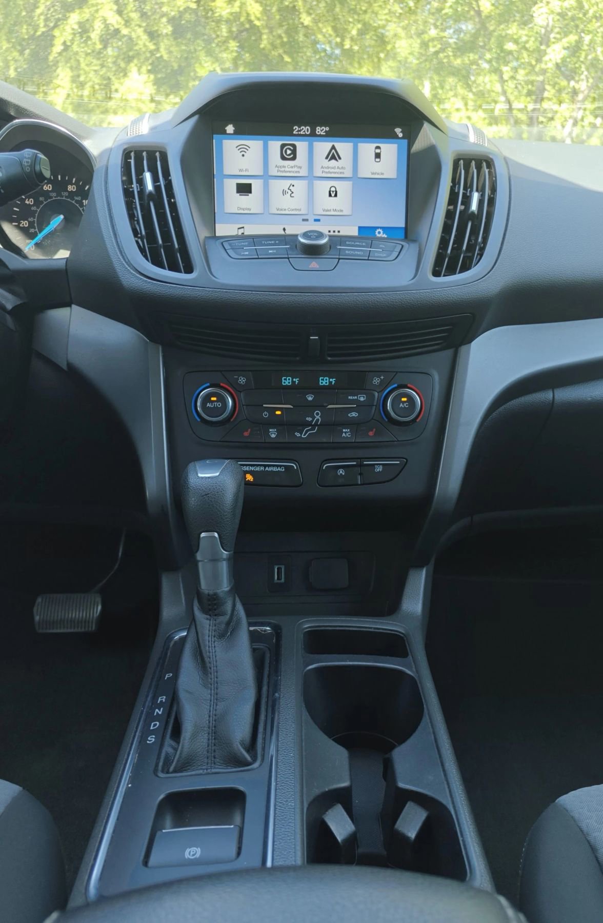 Used 2017 Ford Escape SE w/ Equipment Group 201A image 9