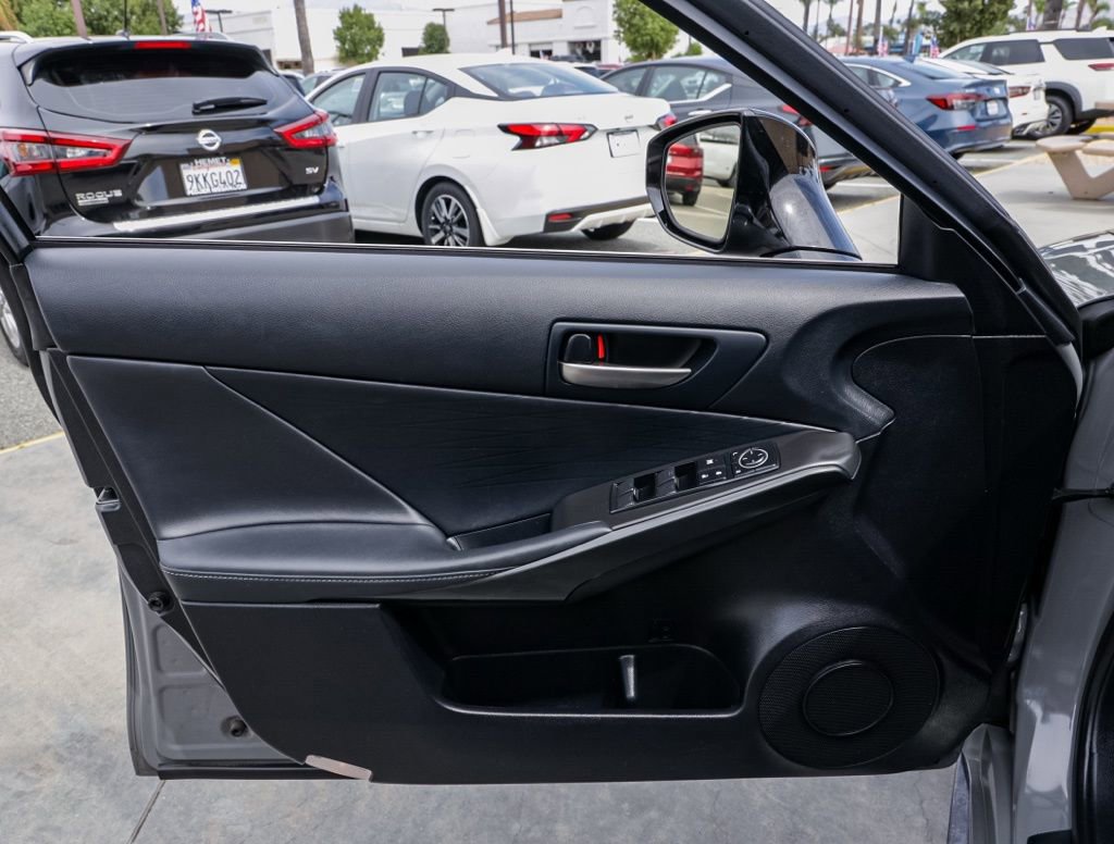 Used 2024 Lexus IS 350 F Sport RWD image 13