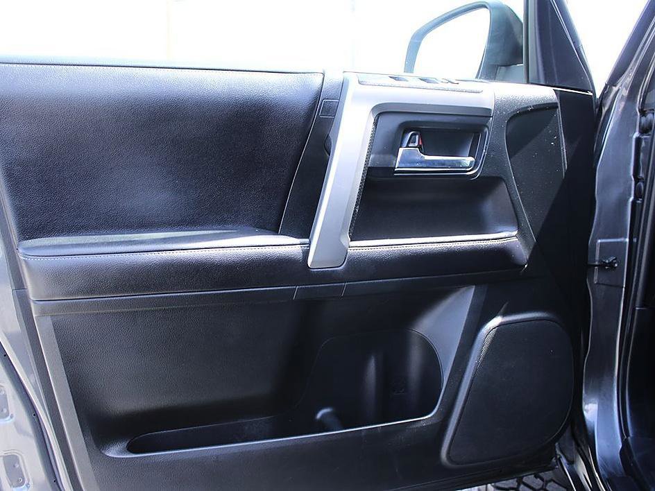 Used 2018 Toyota 4Runner SR5 image 11