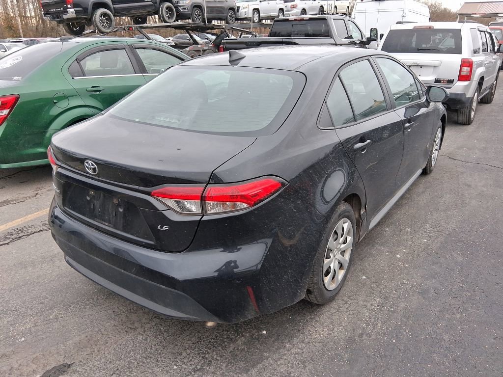 Used 2021 Toyota Corolla LE image 2