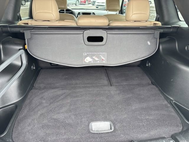 Used 2017 Jeep Cherokee Limited image 36