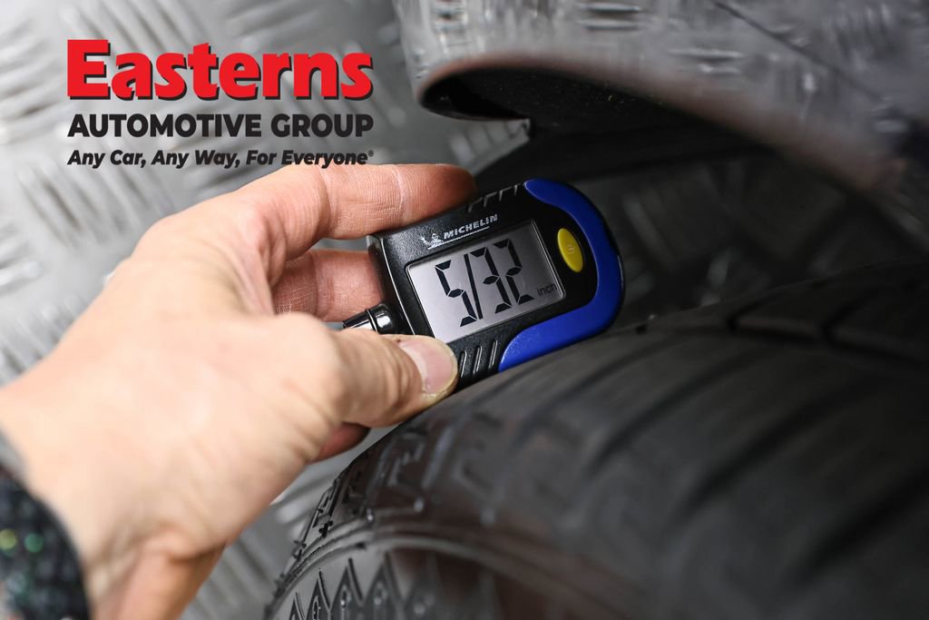 Used 2021 Kia Sedona EX image 28