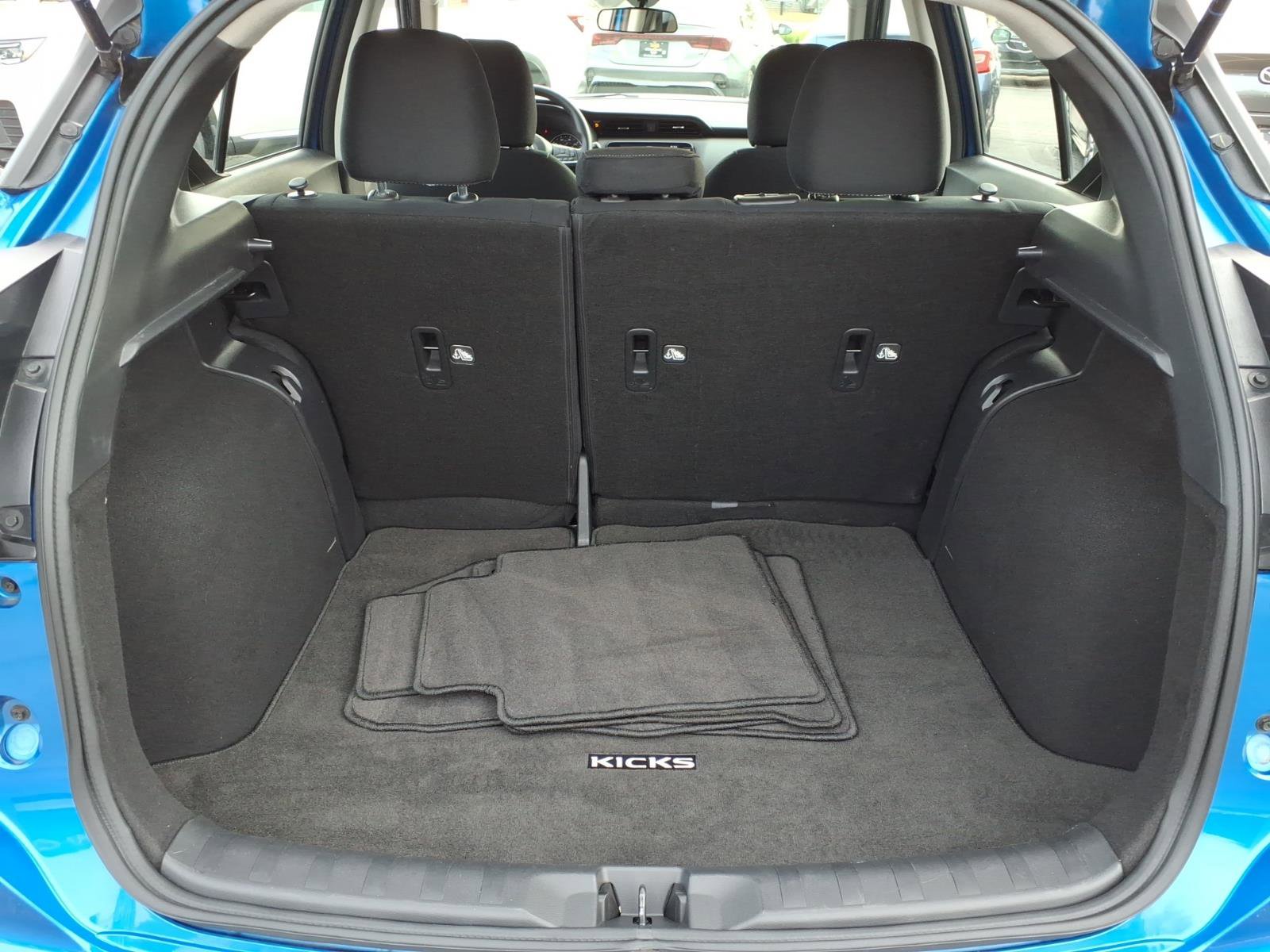 Used 2023 Nissan Kicks SV FWD image 12