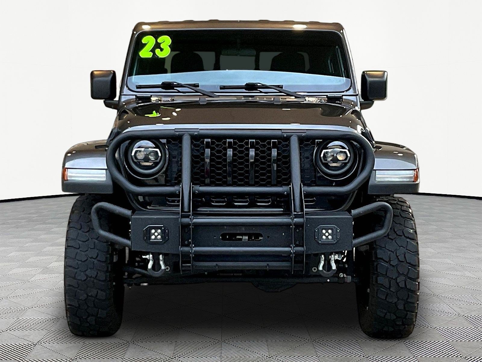 Used 2023 Jeep Gladiator Sport AWD/4WD image 2