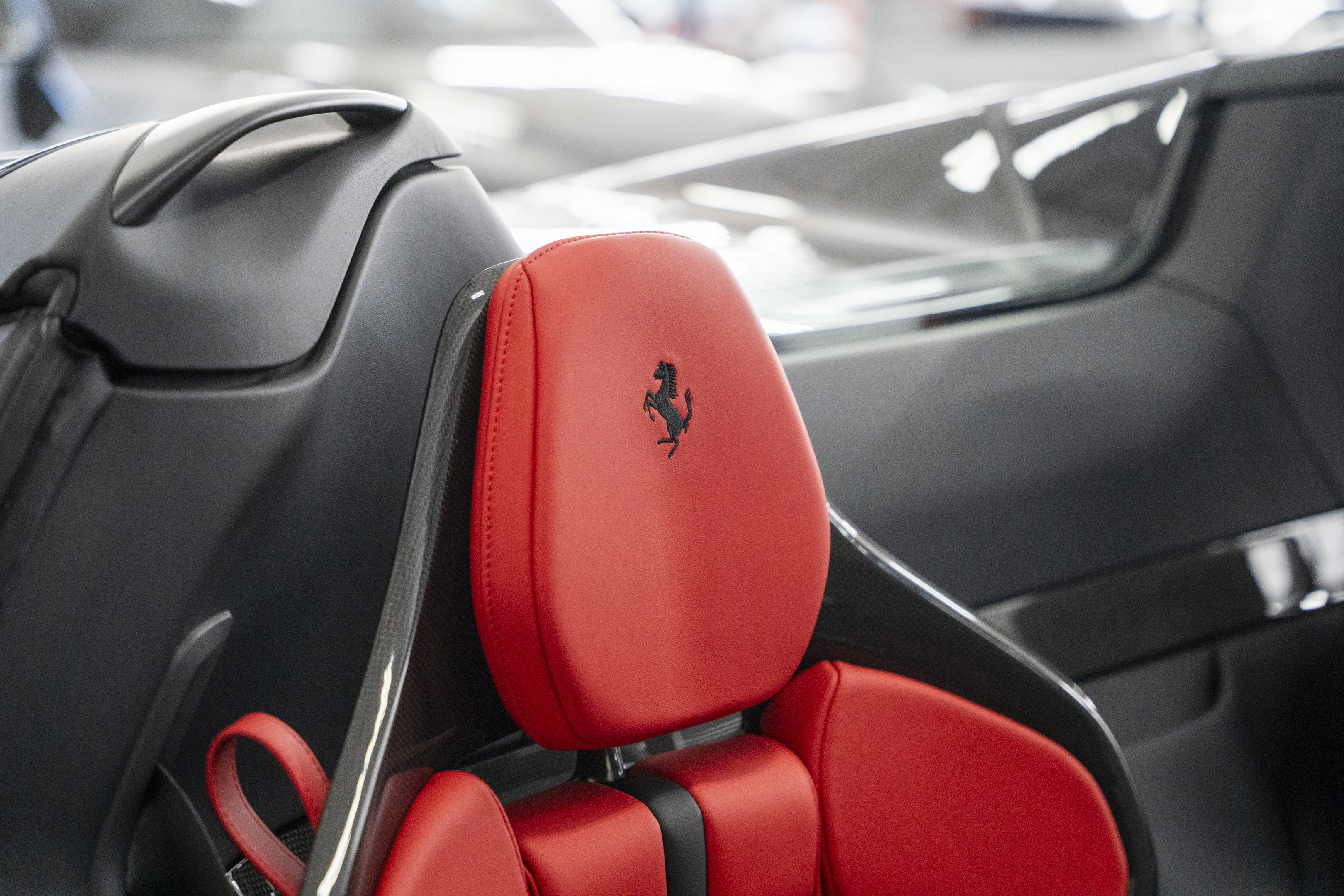 Used 2025 Ferrari SF90 Spider image 36