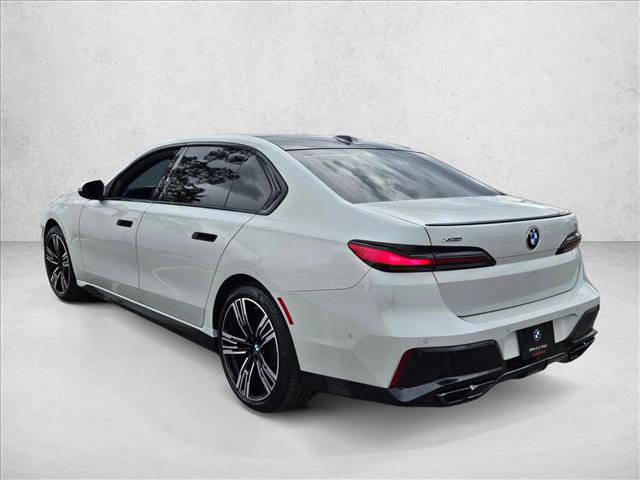 Certified 2025 BMW 760i xDrive image 8