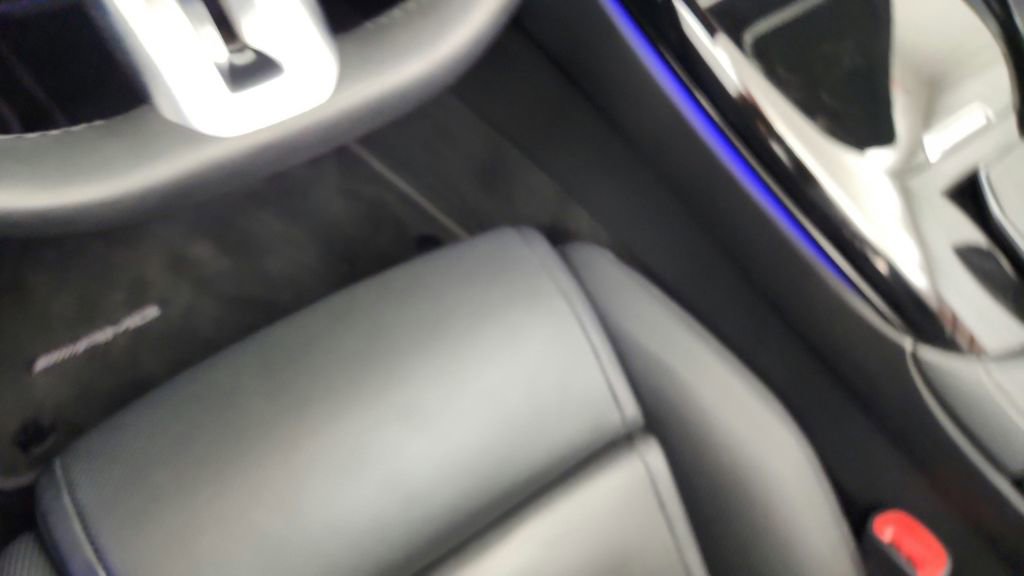 Used 2023 Mercedes-Benz SL 63 AMG 4MATIC image 28