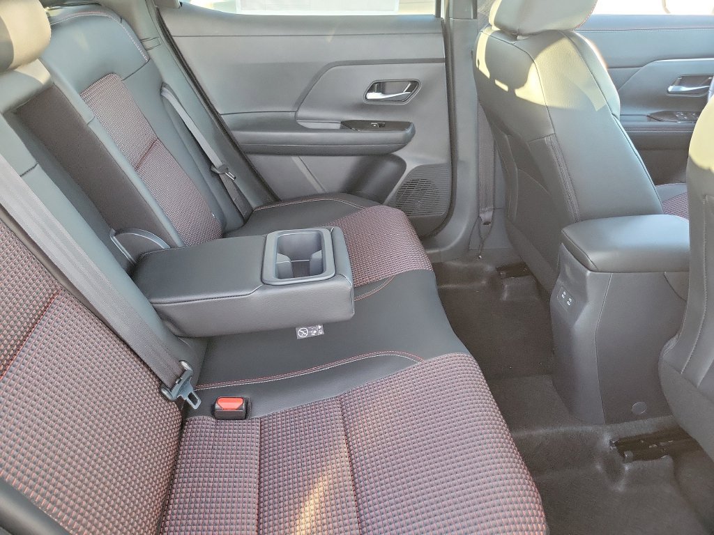 New 2026 Nissan Kicks SR FWD image 13