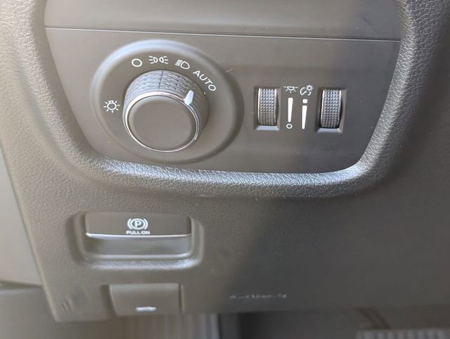 New 2026 Jeep Grand Cherokee Altitude RWD image 14
