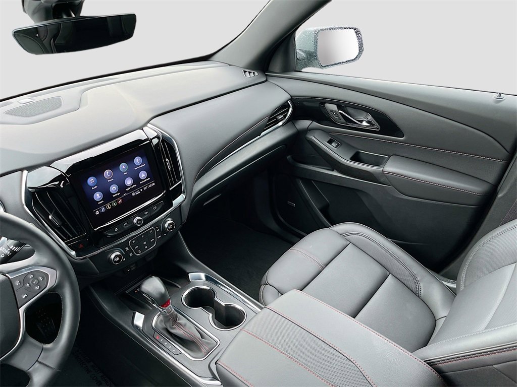Used 2023 Chevrolet Traverse RS image 24