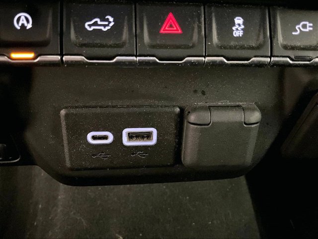 Used 2021 Chevrolet Silverado 1500 Custom w/ LPO, Dark Essentials Package AWD/4WD image 31