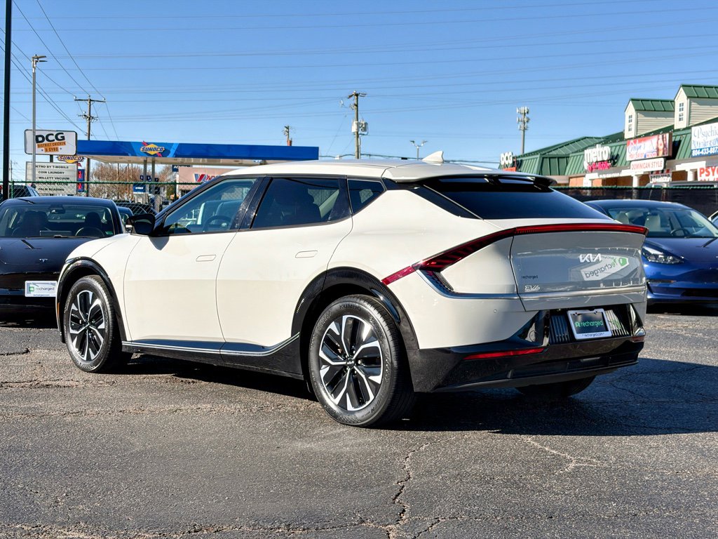 Used 2022 Kia EV6 Wind image 2