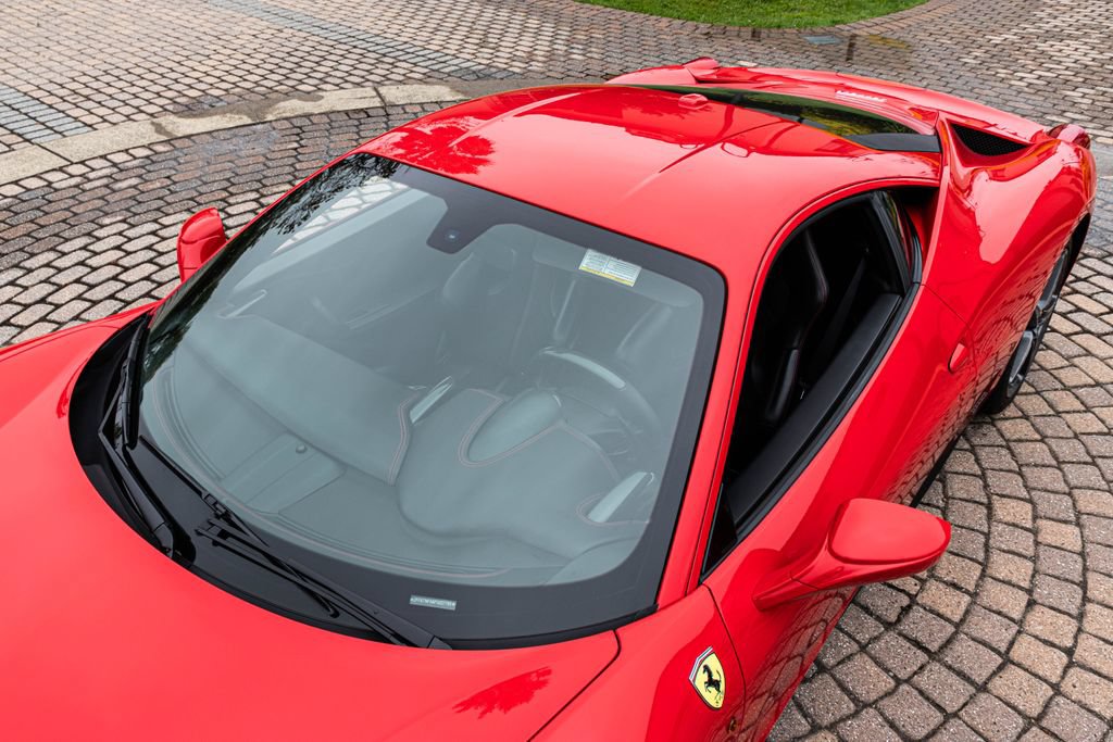 Used 2015 Ferrari 458 Italia Coupe RWD image 31