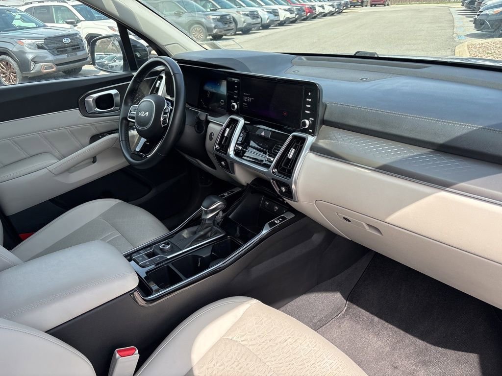 Certified 2023 Kia Sorento SX image 8