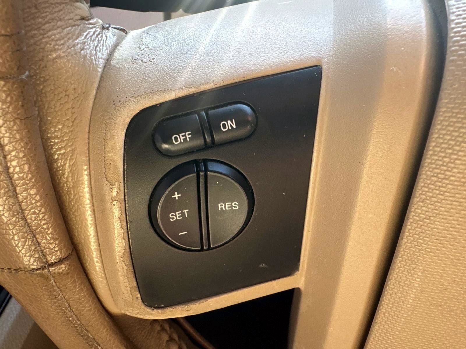 Used 2013 Ford Expedition XLT image 23