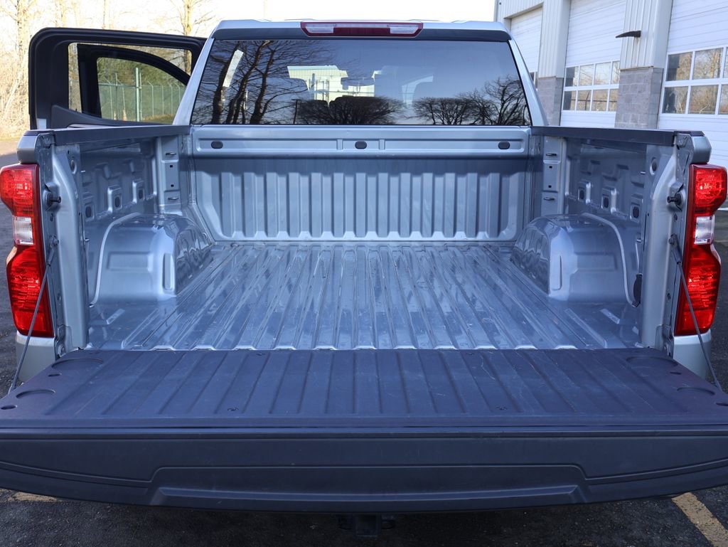 Used 2025 Chevrolet Silverado 1500 LT AWD/4WD image 32