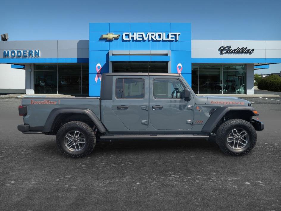 Used 2024 Jeep Gladiator Mojave w/ Safety Group image 4
