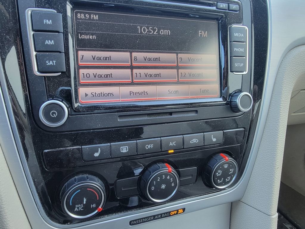 Used 2013 Volkswagen Passat 2.5 SE image 12