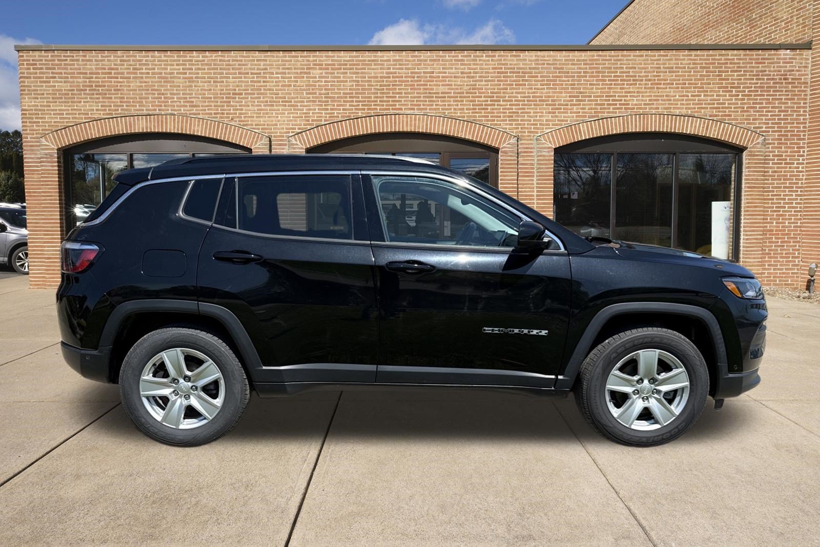 Used 2022 Jeep Compass Latitude w/ Convenience Group AWD/4WD video 4