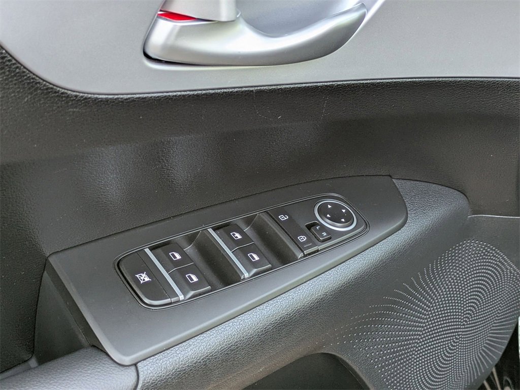 Used 2024 Kia Forte LXS image 13