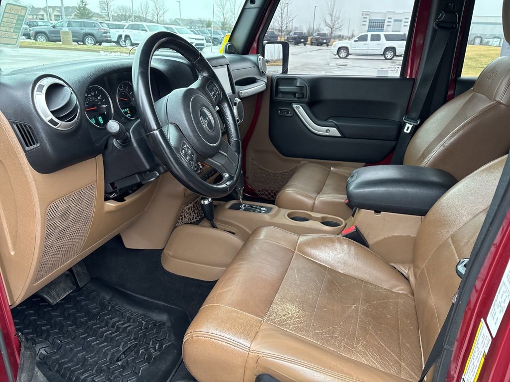 Used 2012 Jeep Wrangler Unlimited Sahara w/ Dual Top Group image 7