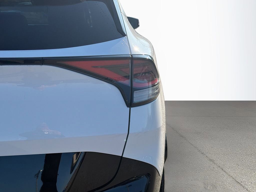 Used 2023 Kia Sportage SX image 12