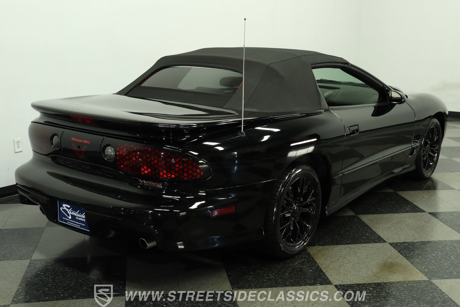 Used 2002 Pontiac Firebird Trans Am RWD image 11