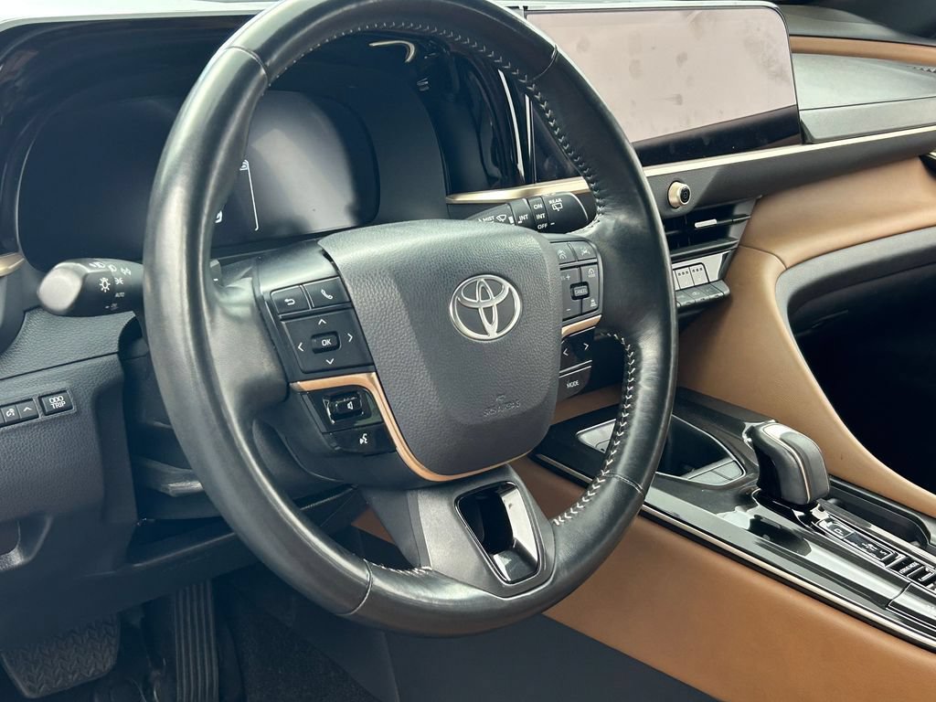 Used 2025 Toyota Crown Signia AWD/4WD image 14