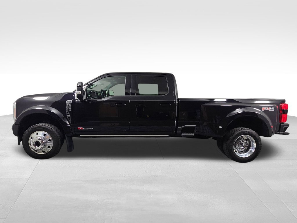 Certified 2025 Ford F450 Platinum w/ FX4 Off-Road Package AWD/4WD image 4