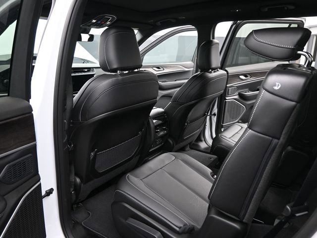 New 2026 Jeep Grand Cherokee L Limited image 13