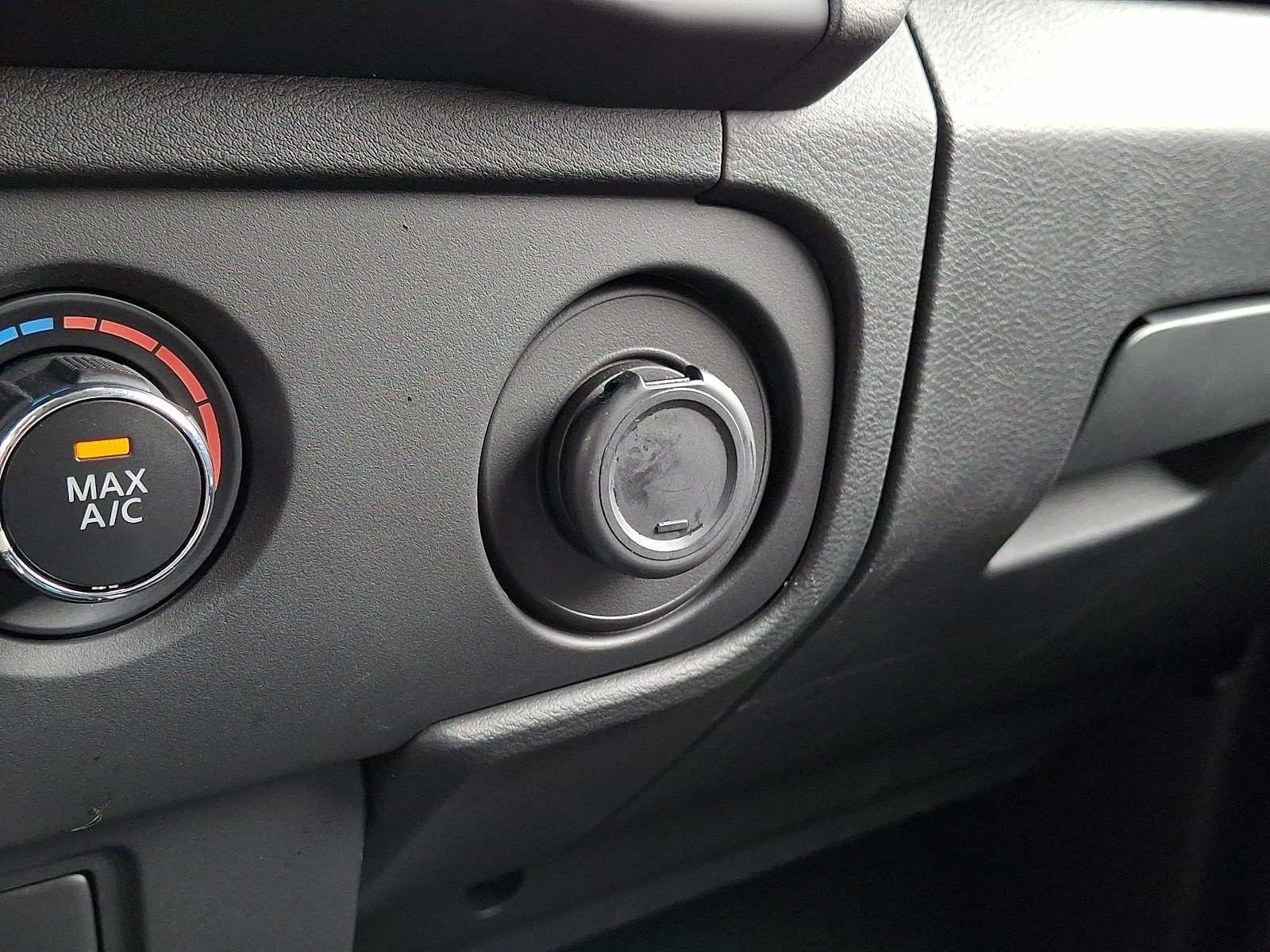 Certified 2025 Nissan Frontier SV AWD/4WD image 25