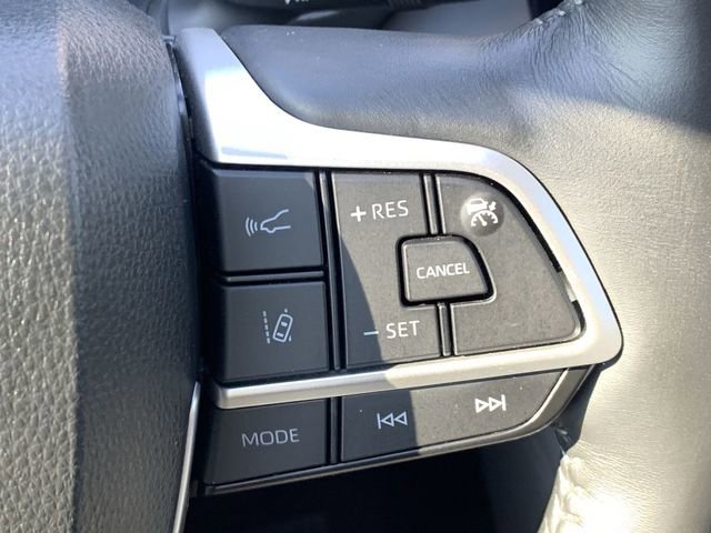 Used 2023 Toyota Highlander Limited image 29