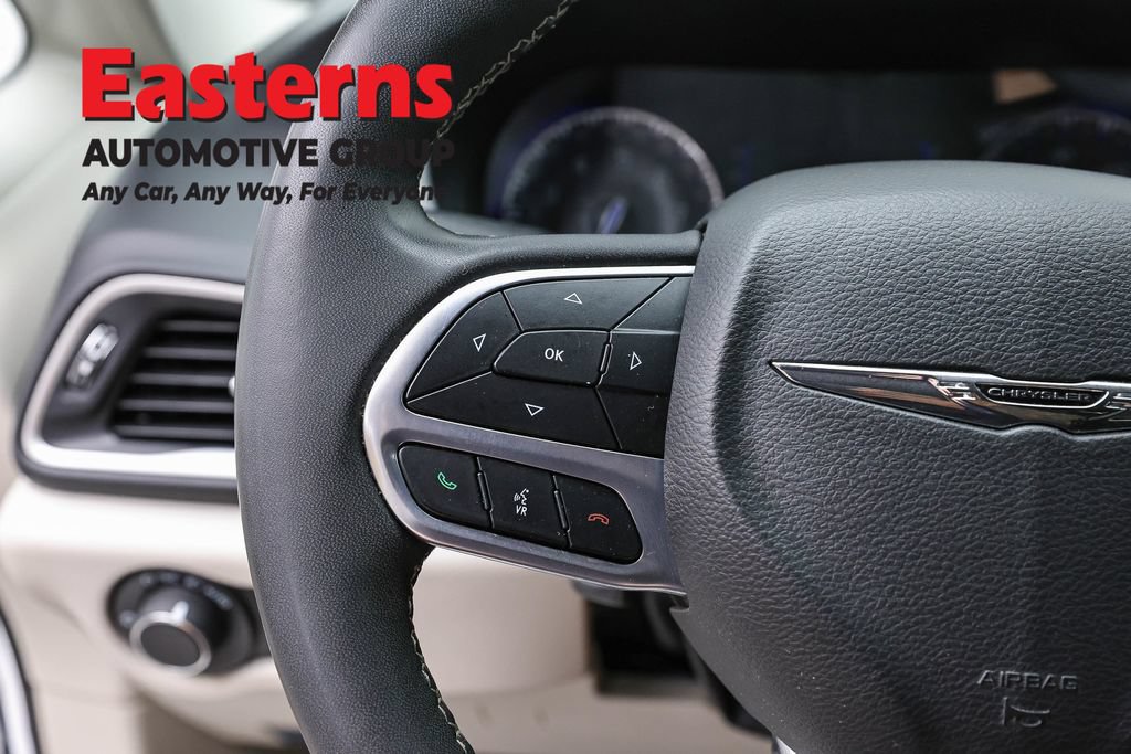 Used 2022 Chrysler Voyager LX FWD image 15