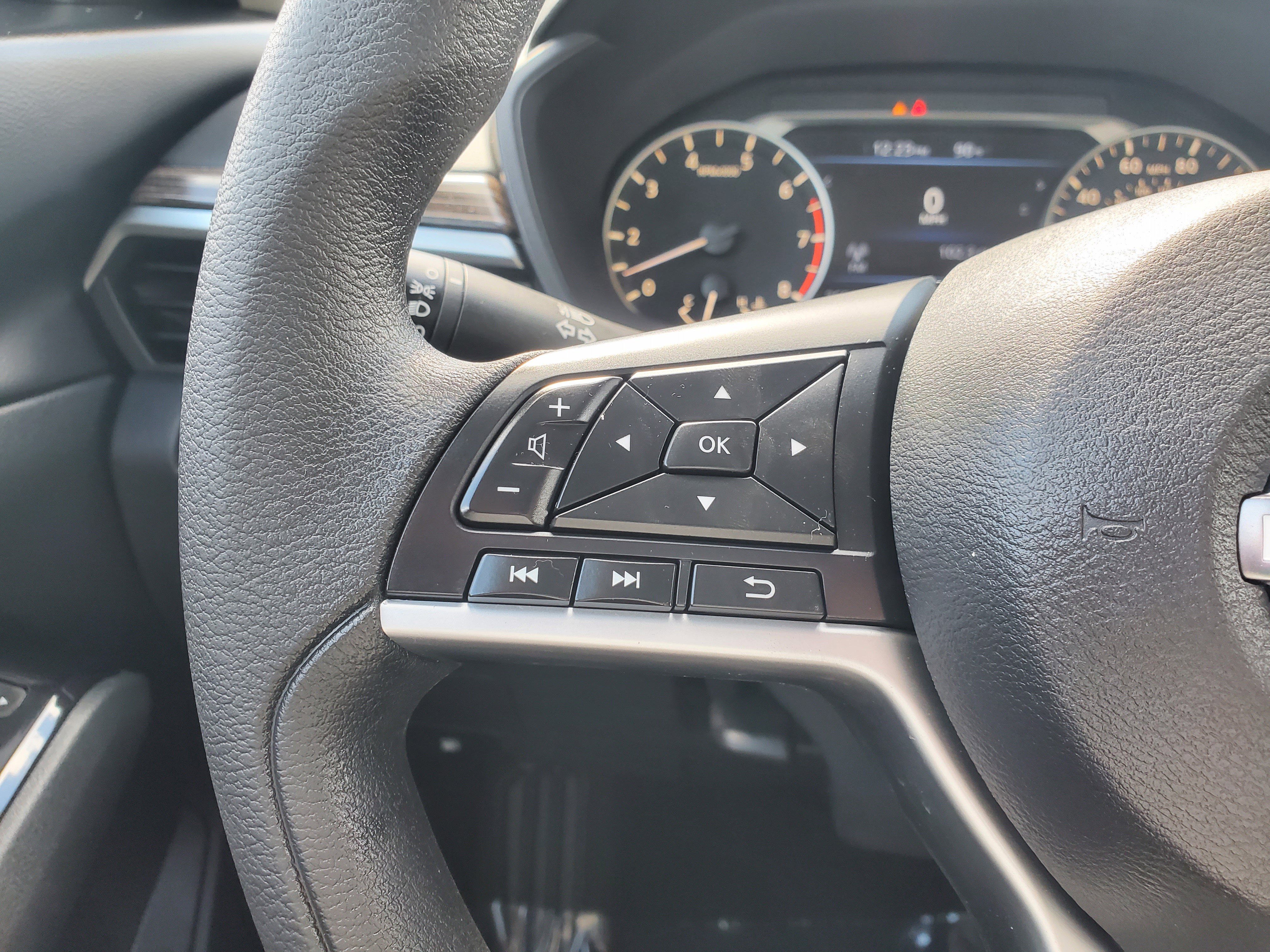 Certified 2023 Nissan Altima 2.5 SV image 17