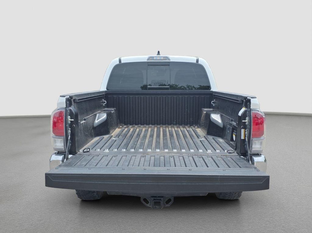 Used 2023 Toyota Tacoma TRD Off-Road AWD/4WD image 17