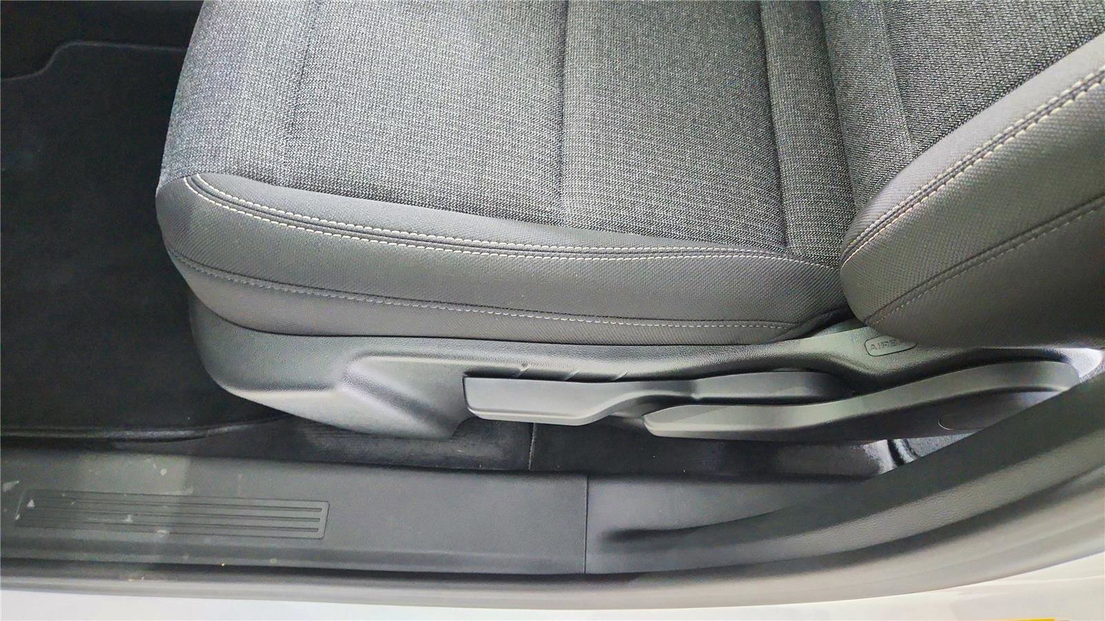 Used 2026 GMC Terrain Elevation image 17