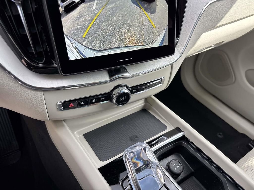 New 2026 Volvo XC60 B5 Ultra w/ Protection Package Premier image 21