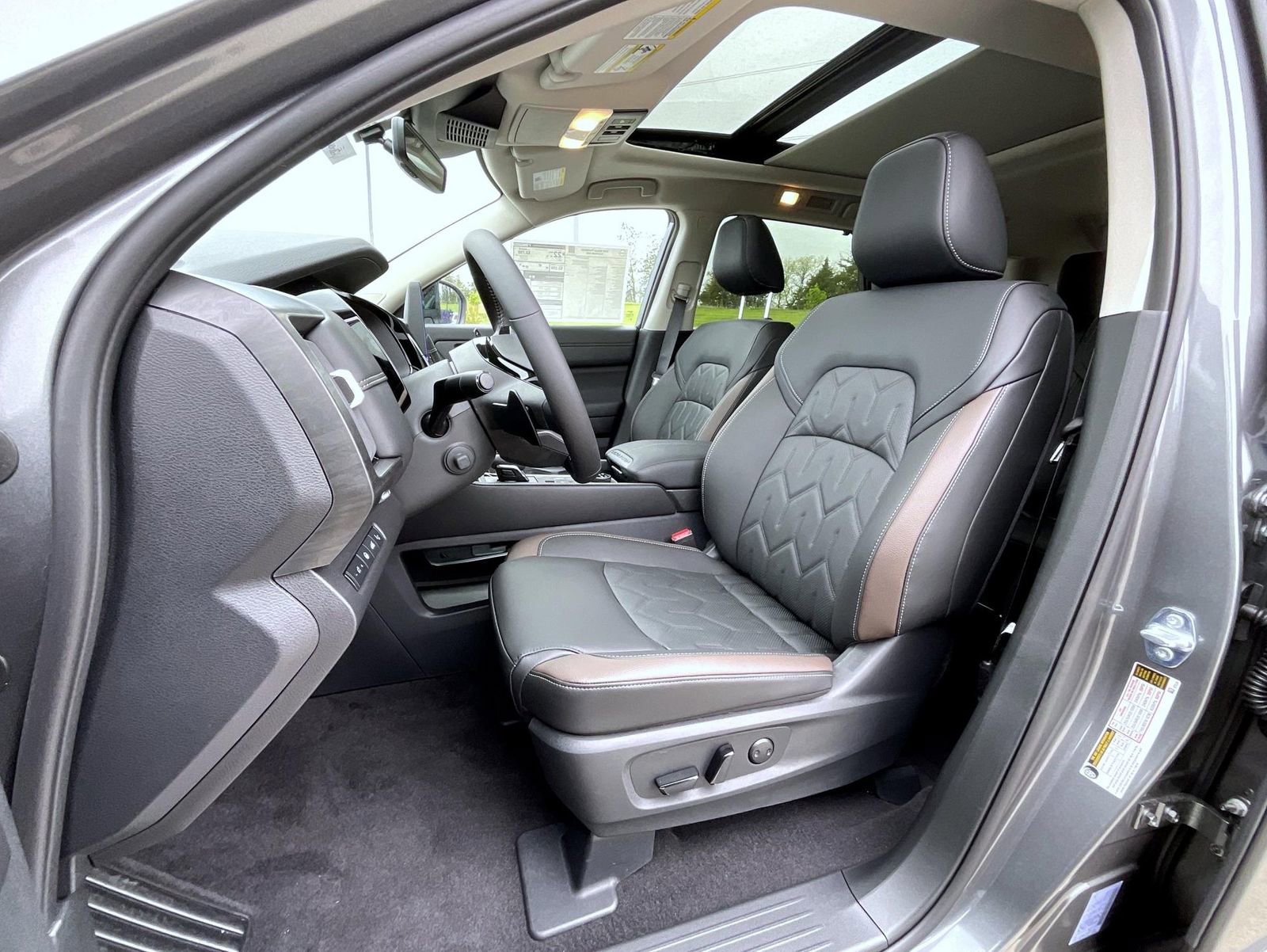 New 2026 Nissan Pathfinder Platinum AWD/4WD image 10