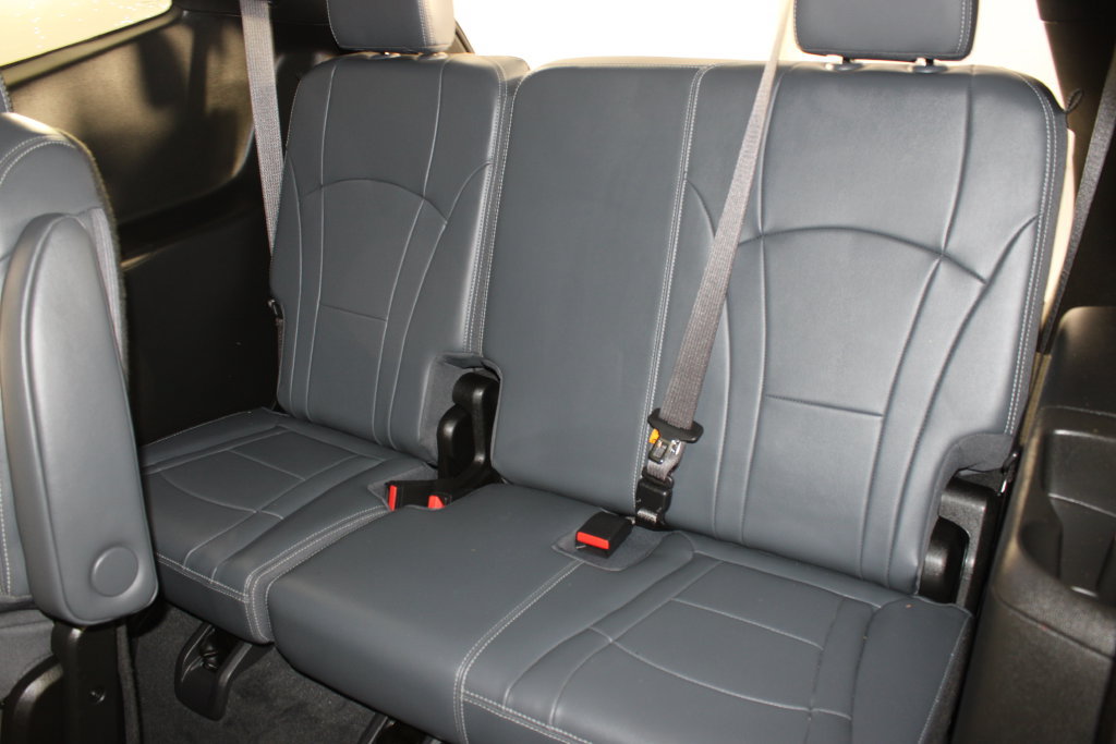 Used 2022 Buick Enclave Premium FWD image 22