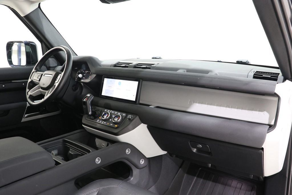 Used 2023 Land Rover Defender 90 S AWD/4WD image 26