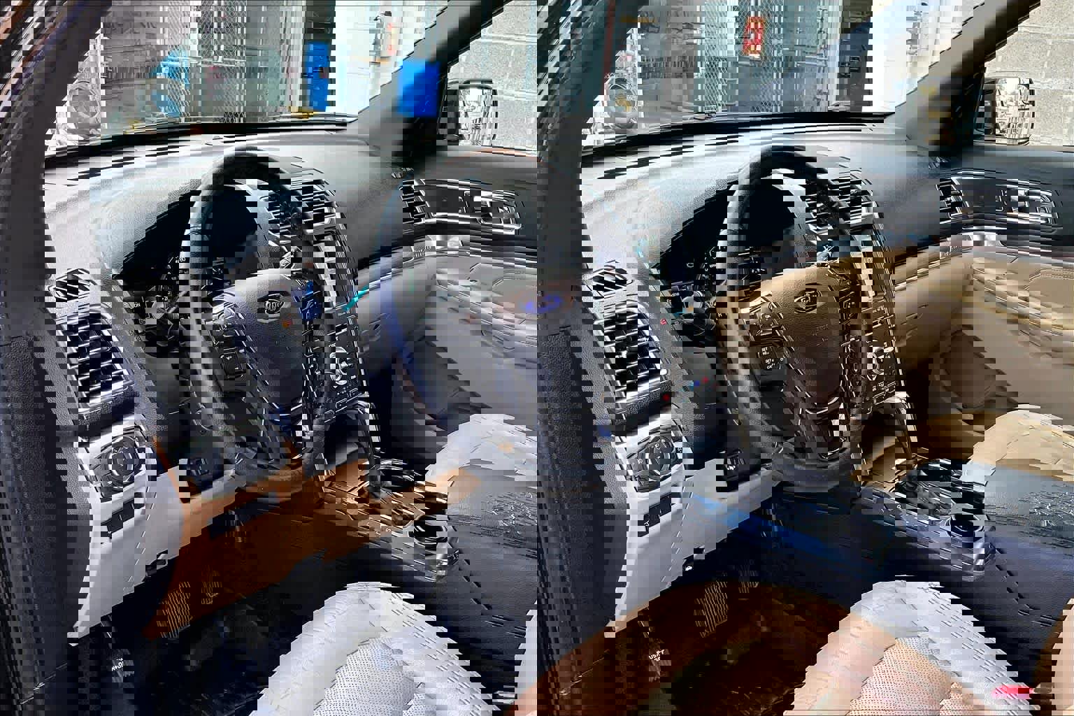 Certified 2017 Ford Explorer Limited image 17