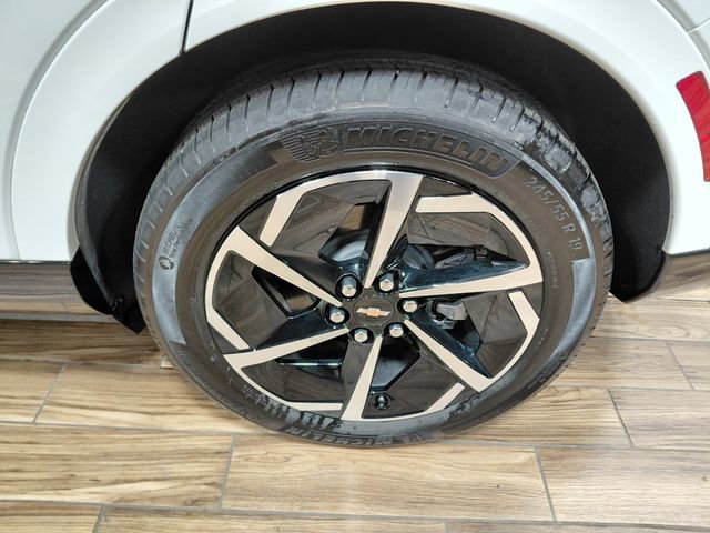 Used 2025 Chevrolet Equinox EV LT w/ Convenience Package image 23