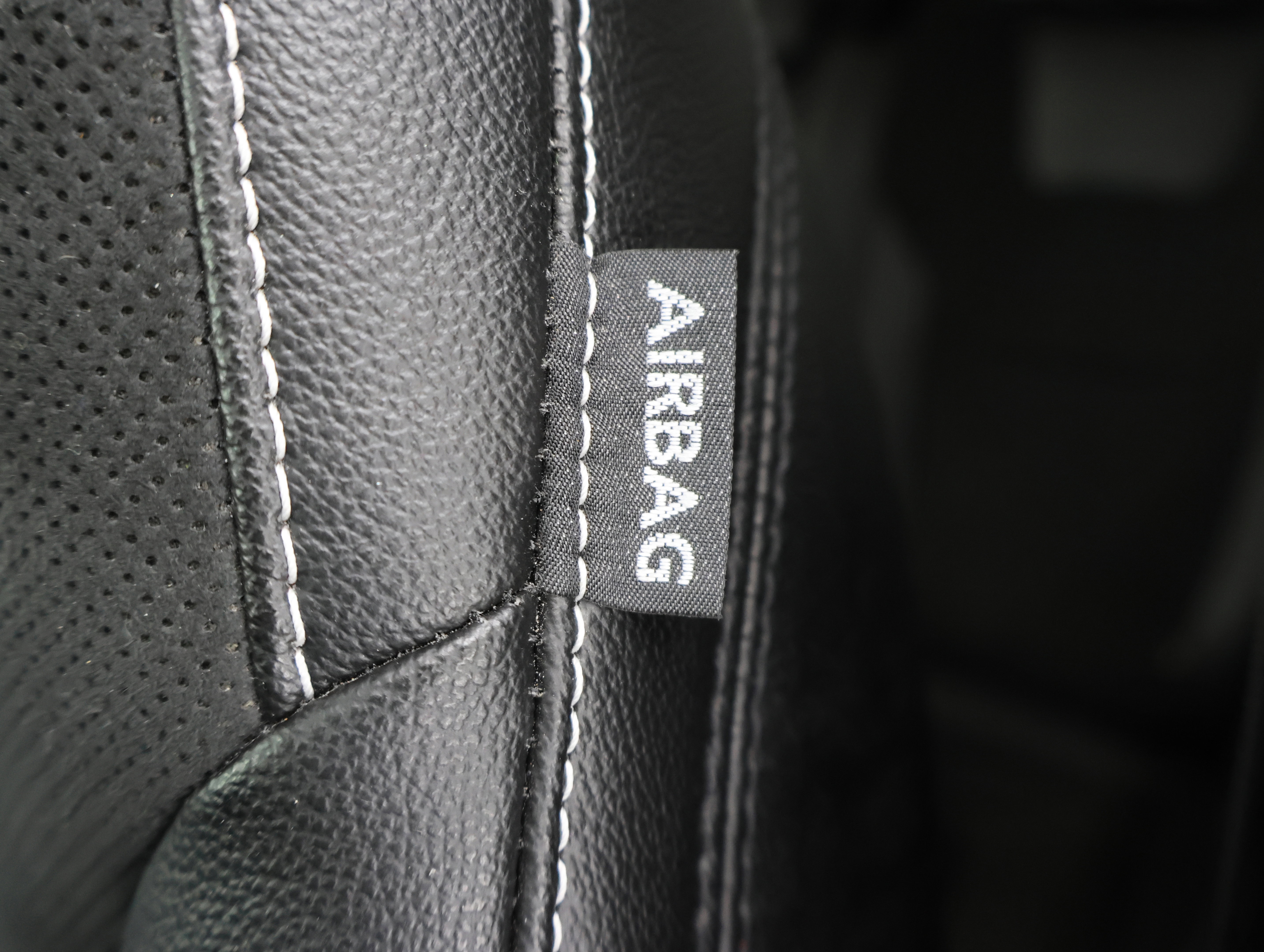 Used 2023 Ford Edge ST image 43