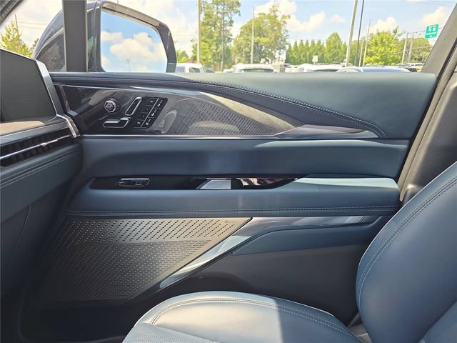 Used 2025 Cadillac Escalade IQ Luxury 2 w/ LPO, Premium Carpet Package AWD/4WD image 25