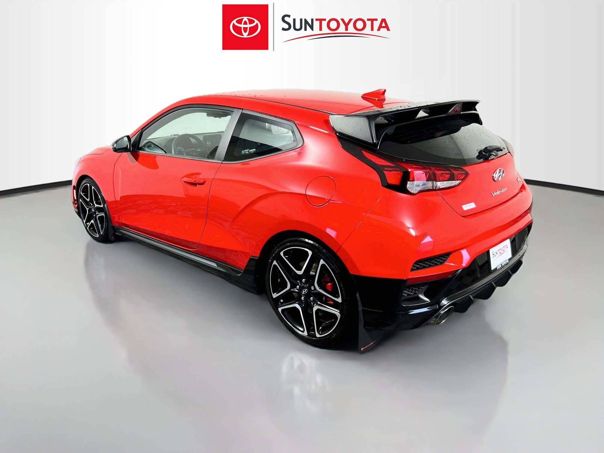 Used 2022 Hyundai Veloster N FWD image 6
