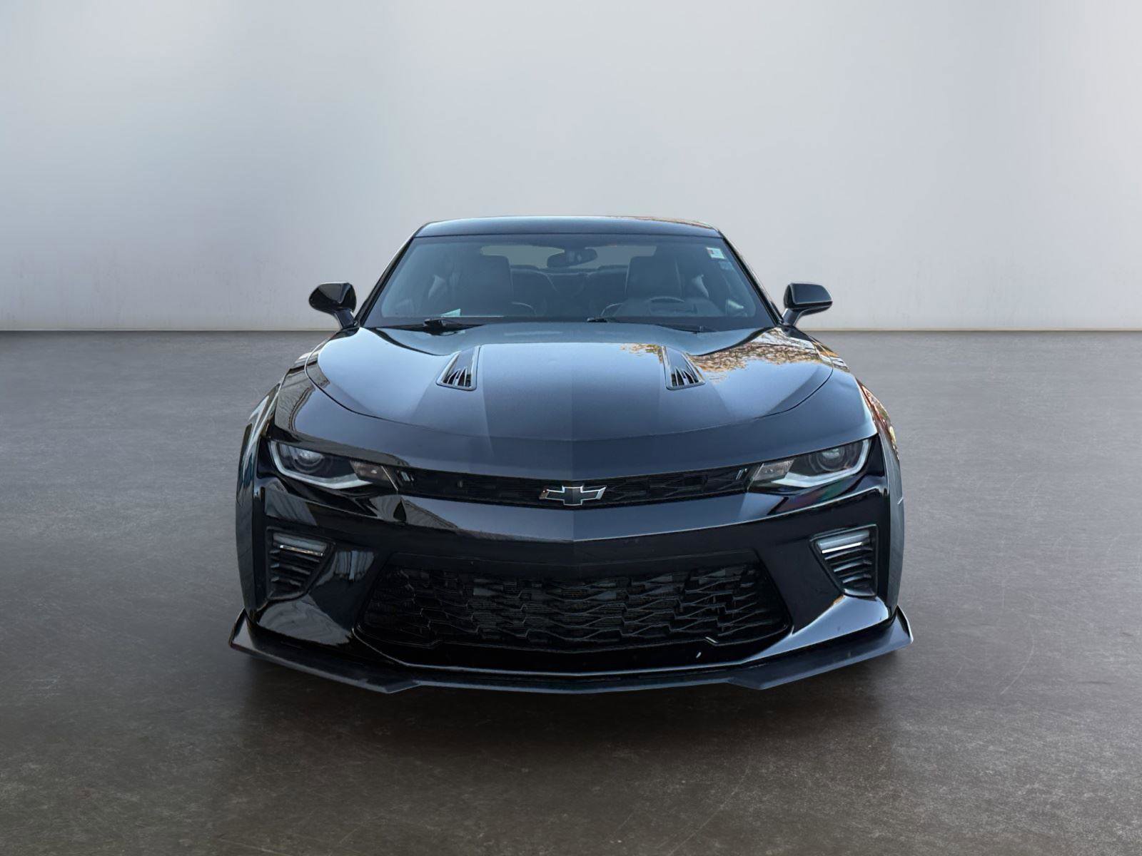 Used 2016 Chevrolet Camaro SS RWD image 8