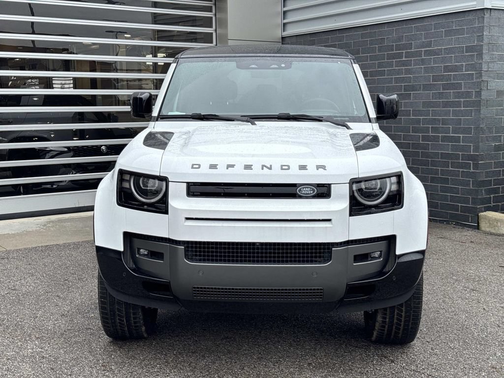 New 2026 Land Rover Defender 110 V8 AWD/4WD image 2