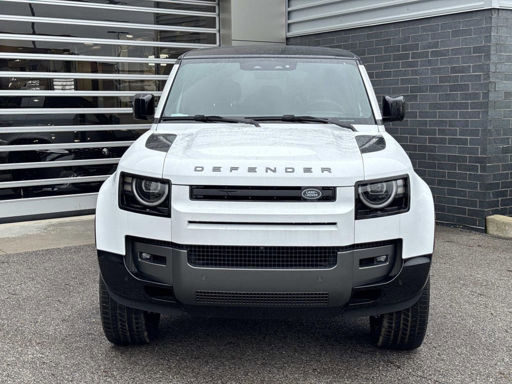 New 2026 Land Rover Defender 110 V8 AWD/4WD image 2